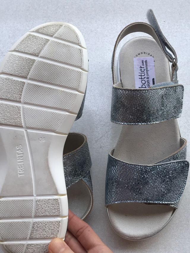 Sandalias plantilla extraible. Talla 38