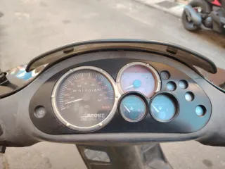 moto piaggo Enerlli de freno disco a lante y atrá