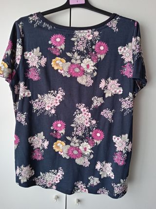 Camiseta floral