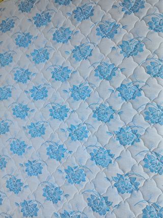 Se vende colchón de matrimonio y se regala su fund