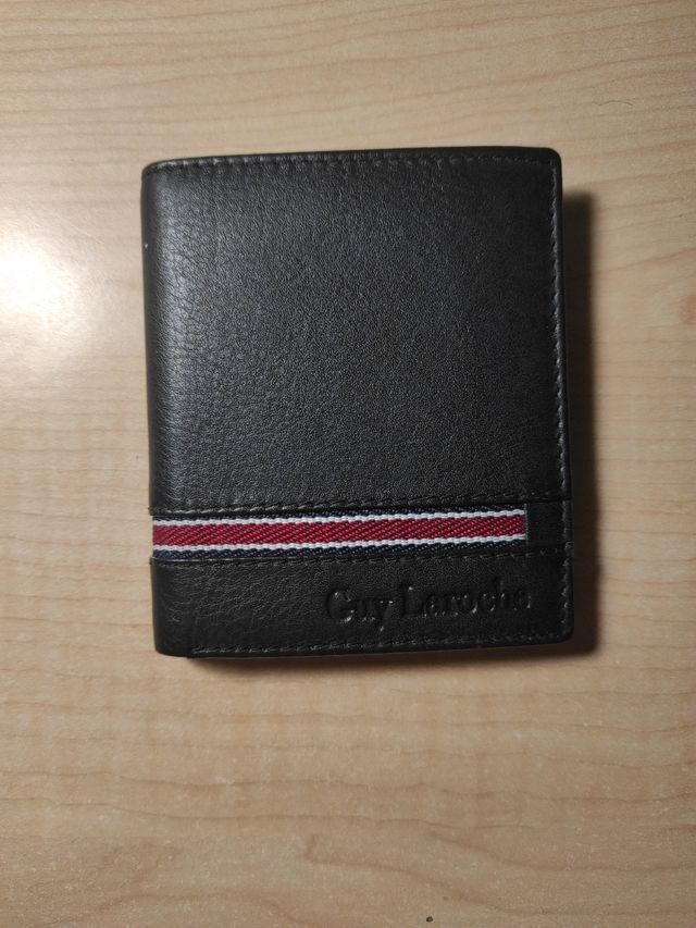 Cartera de cuero Guy Laroche