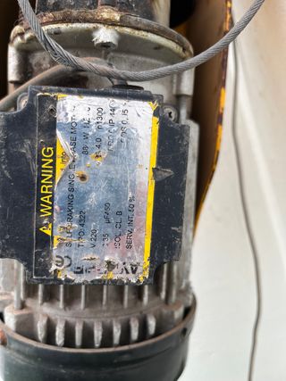 Se vende elevador eléctrico