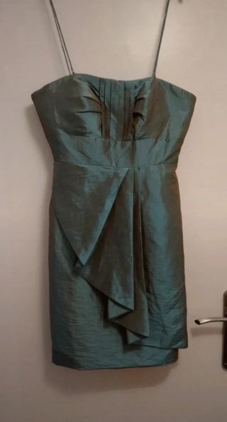 Vestido con escote palabra de honor