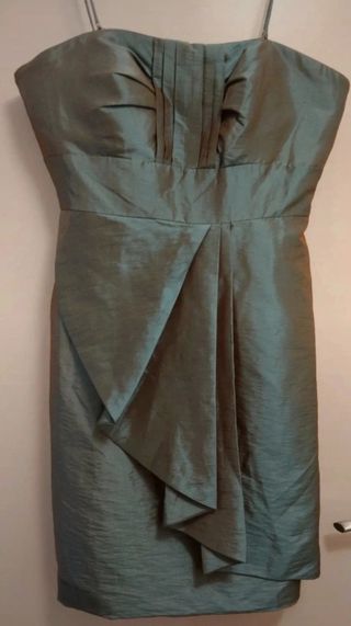 Vestido con escote palabra de honor