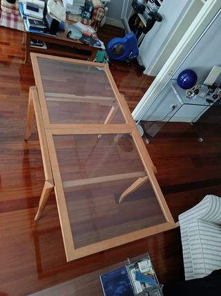 Tavolo e sedie allungabili