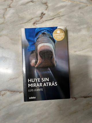 HUYE SIN MIRAR ATRÁS