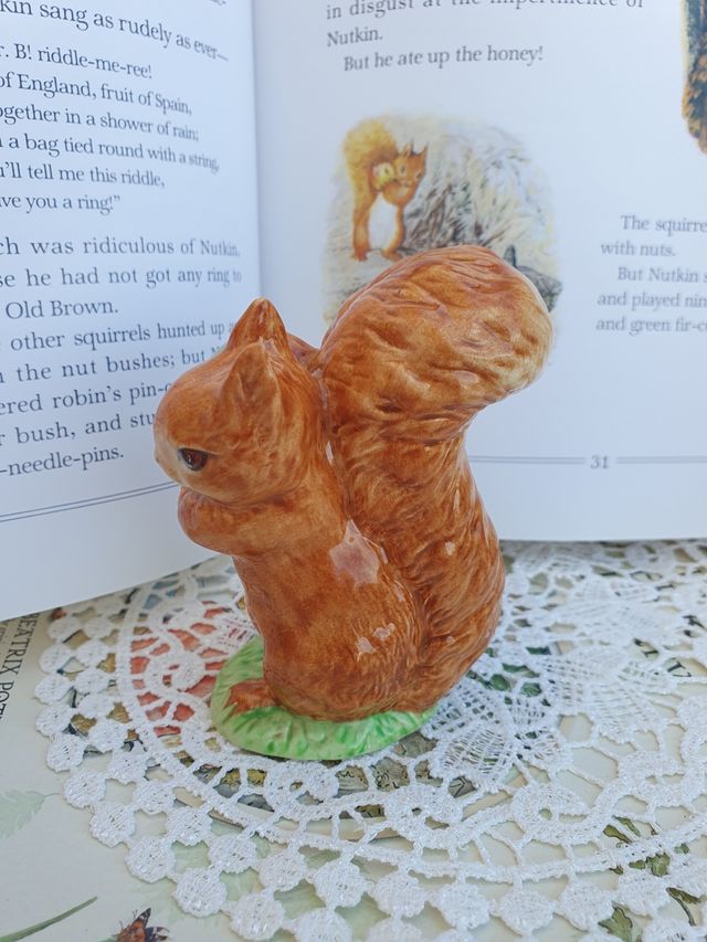 Figurina Beatrix Potter Squirrel Nutkin