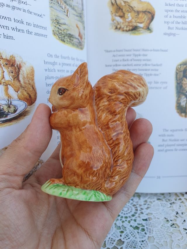 Figurina Beatrix Potter Squirrel Nutkin