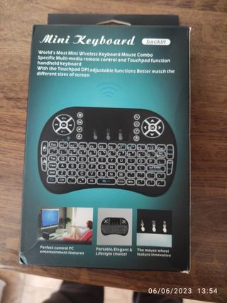 mini teclado RGB recargable nuevo