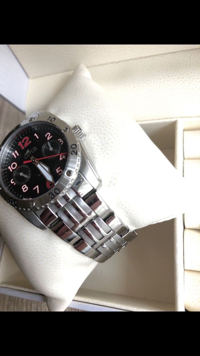 Reloj Lotus acero
