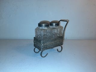 Carrito para la sal y pimienta.