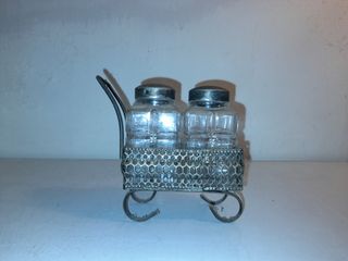 Carrito para la sal y pimienta.