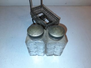 Carrito para la sal y pimienta.