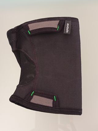 Rodillera aptonia S-200 talla 1 negra.