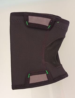 Rodillera aptonia S-200 talla 1 negra.