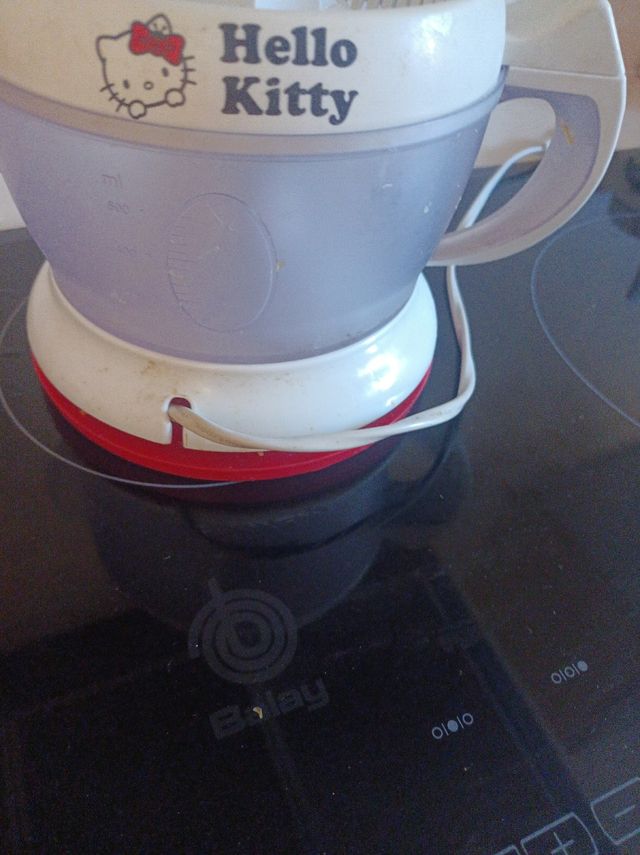 exprimidor Hello Kitty