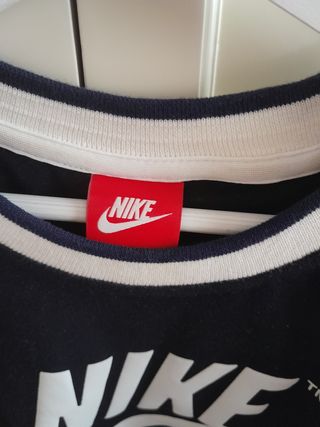 Camiseta deporte negra Nike