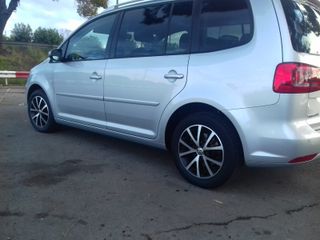Volkswagen Touran 2012