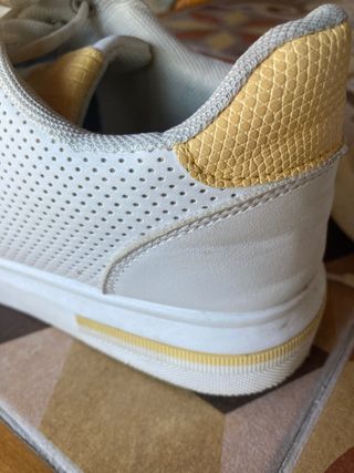 Zapatillas blancas
