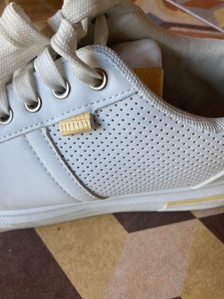 Zapatillas blancas