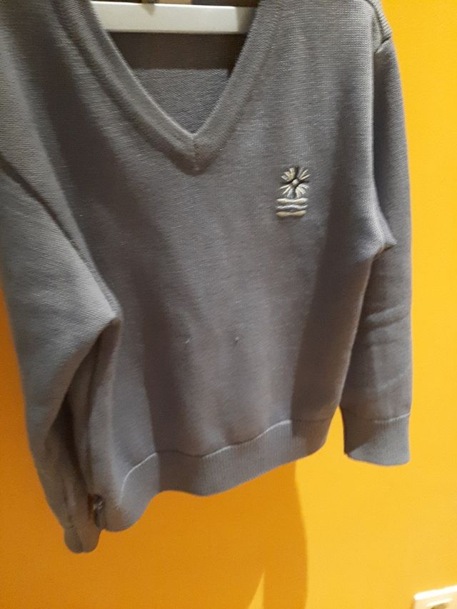 Jersey colegio stella maris talla6