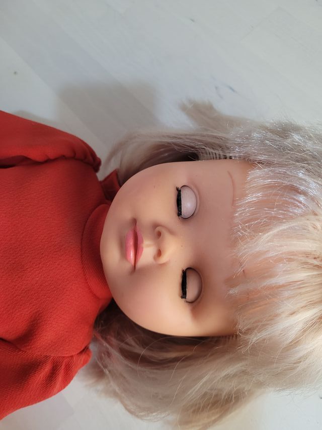 Muñeca miss dior de icsa años 70