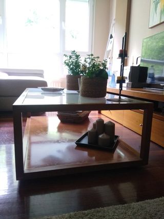 Mesa auxiliar de centro de madera y cristal