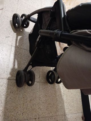 sill de paseo joie  asi nueva