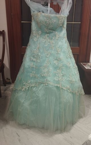 Vestido de fiesta de tul bordado talla XL