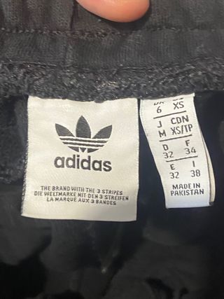 Pantalones negros chándal largos Adidas 