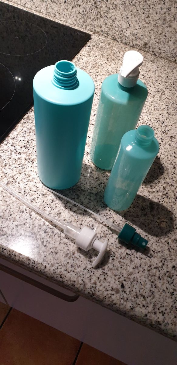 ampolles buides amb desificador i espray