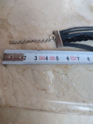Pulsera de cuero y acero negra