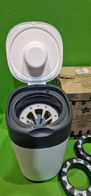 Contenedor para Pañales  más 4 Recambios NUEVO