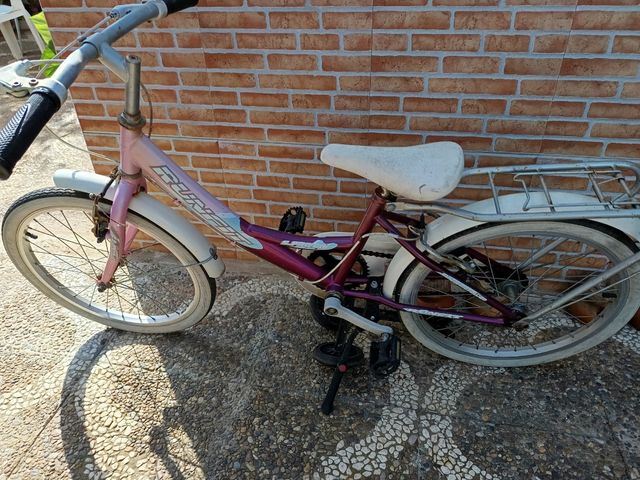 bicicleta niña 25€


