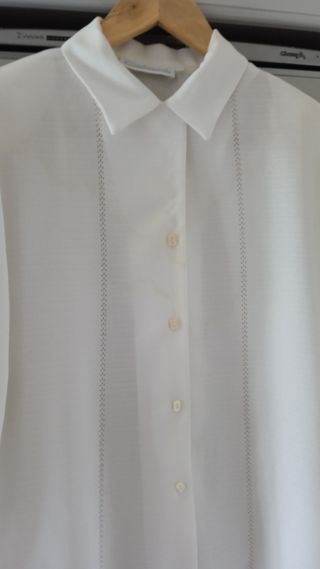 Camisa manga larga tela con caída, blanco crudo