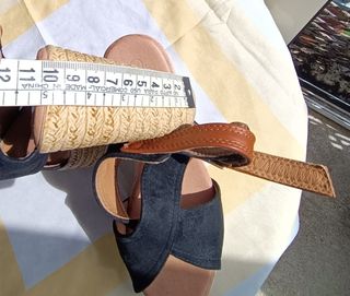 sandalias con cuña 