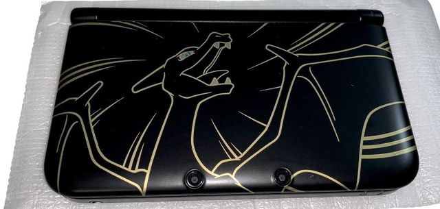 Nintendo 3DS XL Edición Charizard Centro Pokemon