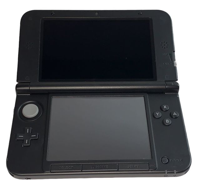 Nintendo 3DS XL Edición Charizard Centro Pokemon