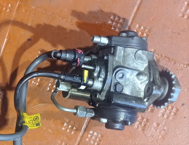 BOMBA INYECCION OPEL B16DTH