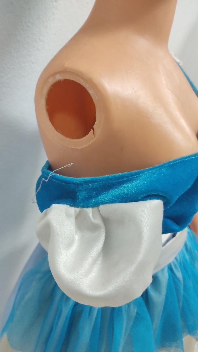 Muñeca tamaño niña OOAK repintada 