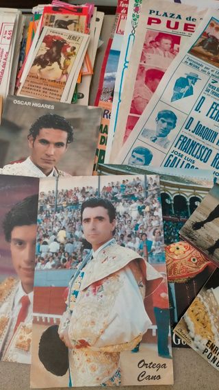 carteles y postales taurinas