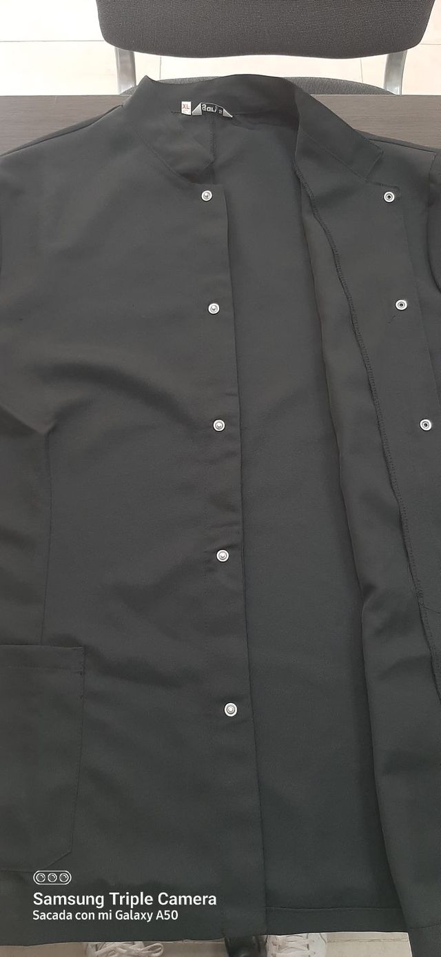 Chaqueta negra talla XL