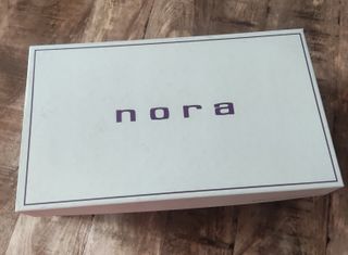 Sandalias de tacón. Marca NORA