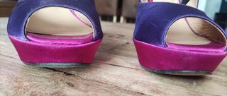 Sandalias de tacón. Marca NORA