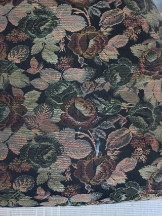 Butaca de madera tapizada