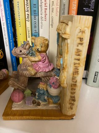 Soste per libri e librerie per bambini.