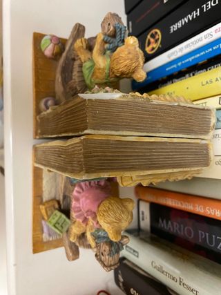 Soste per libri e librerie per bambini.