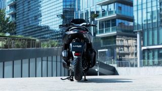 Yamaha Nmax 125 2025 y Nmax tech 3899