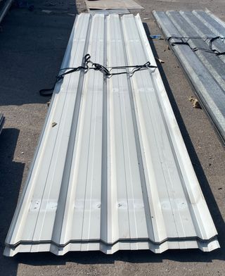 Chapa metálica cubierta usada de ocasión