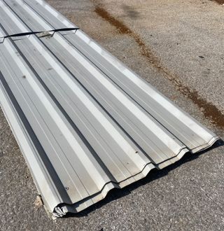 Chapa metálica cubierta usada de ocasión